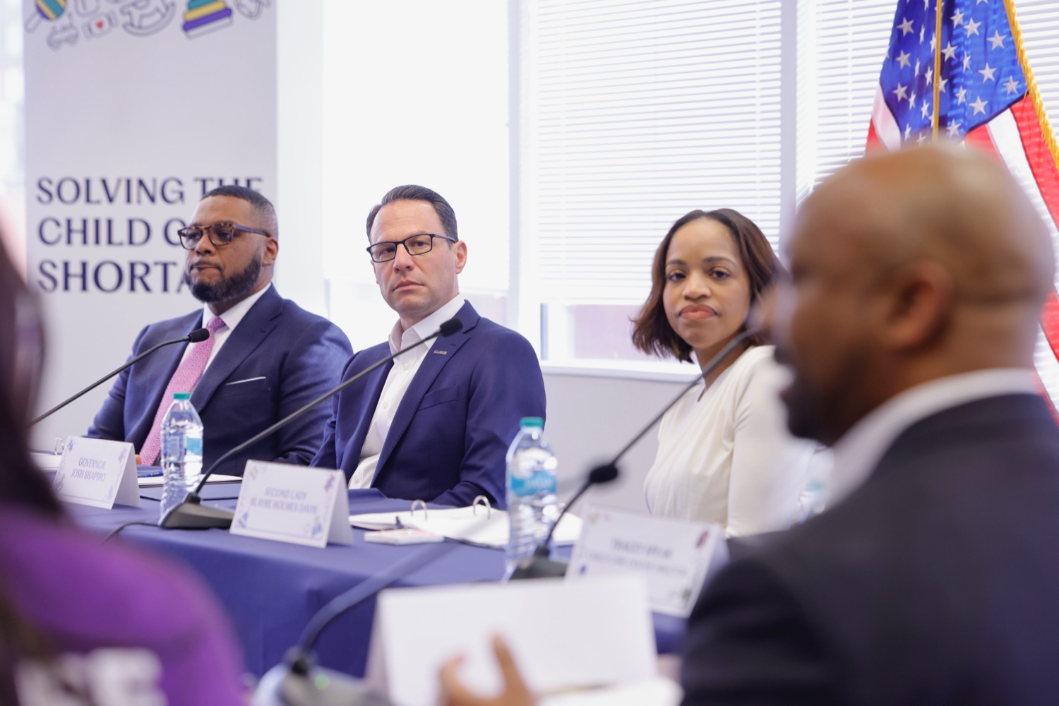 Gov. Shapiro and others at round table